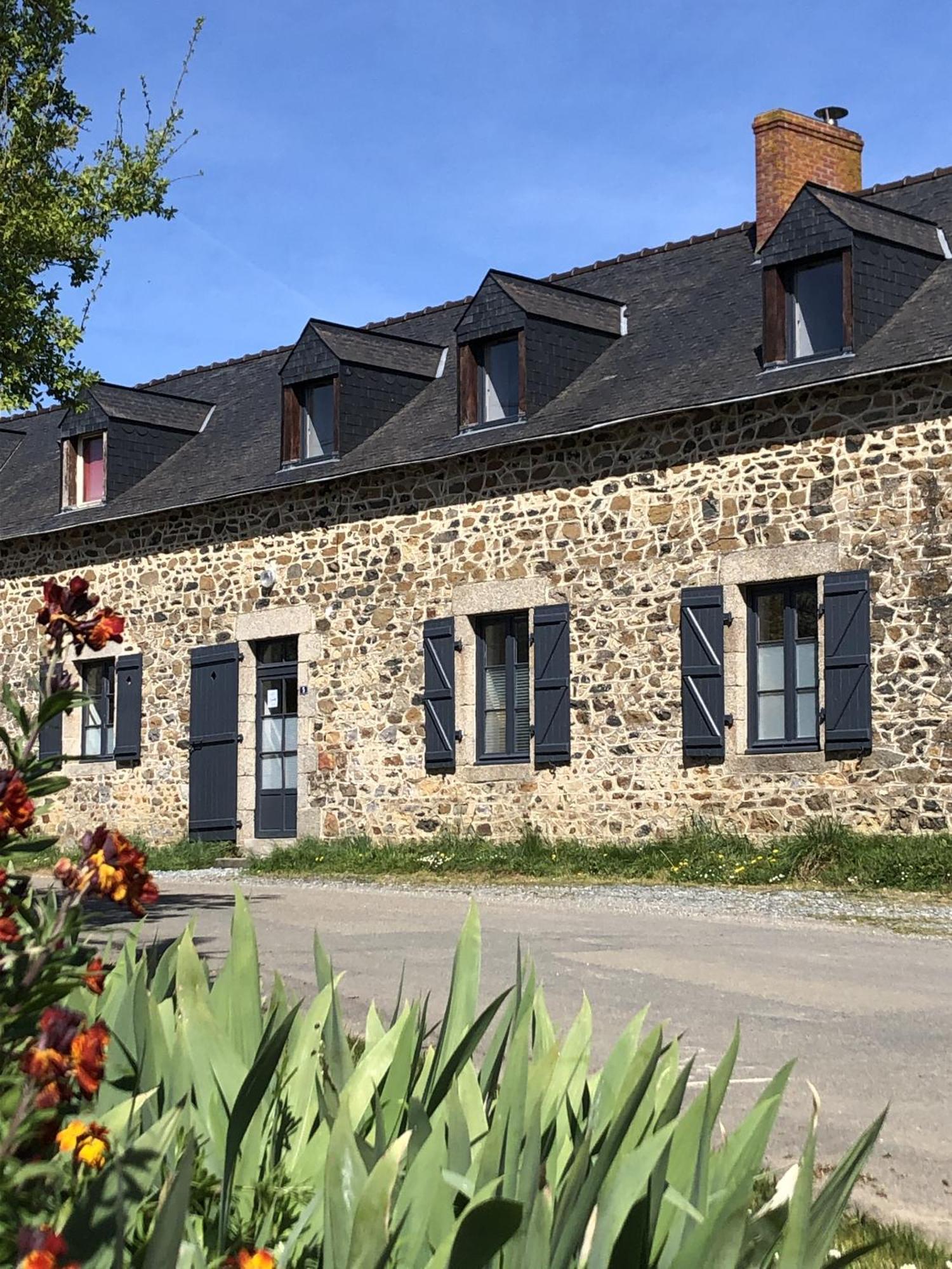 Villa Gite Bonaty Soulgé-sur-ouette Exterior foto